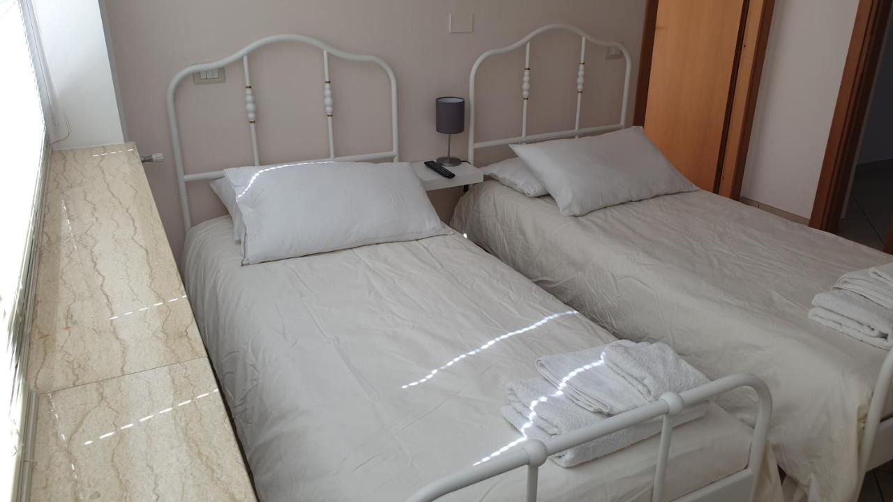 タオルミーナ Iriss Bed & Breakfast エクステリア 写真